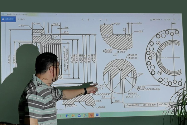 巍立路橋開展2020年度單缸圓錐機技術培訓交流會